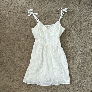 Women’s short white dress